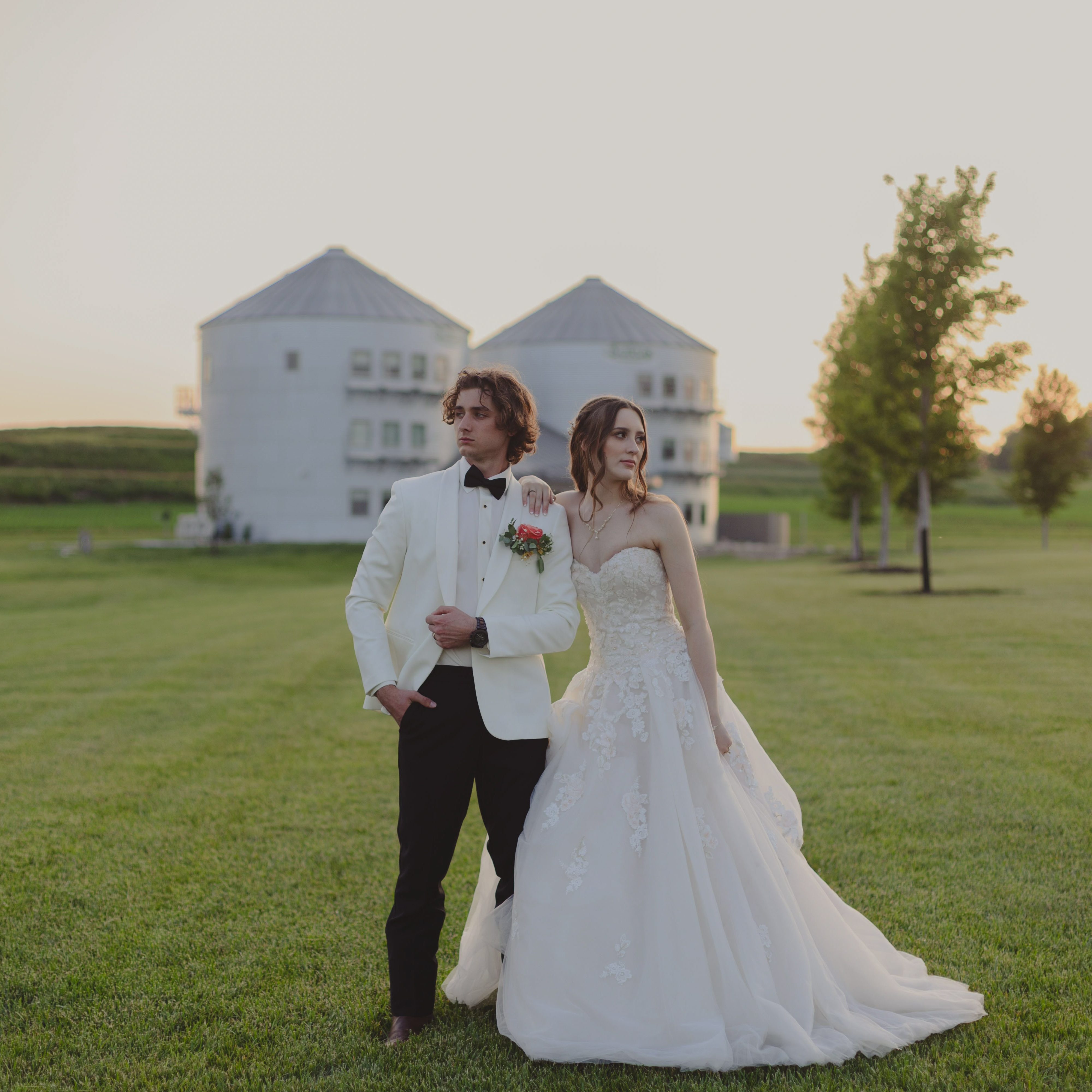 The Average Price of a Wedding Photographer in Omaha, NE (2025 Guide)